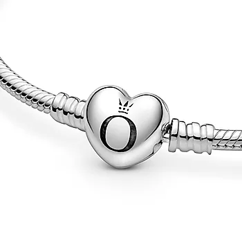 Bilde nummer 2 av Pandora, Moments 925 sølvarmbånd med hjertelås