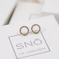 Bilde nummer 5 av Snö of Sweden Judy, Smykkesett med smykke og øredobber i forgylt messing