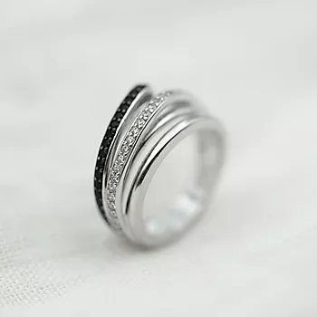 Bilde nummer 2 av Pan Jewelry, Ring i  925 sølv med zirkonia