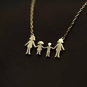 Bilde nummer 2 av Pan Jewelry, Familiesmykke med mødre, datter og sønn i forgylt sølv