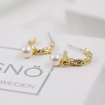 Bilde nummer 3 av Snö of Sweden Judy, Smykkesett med strikkarmbånd og øredobber i forgylt messing med perler