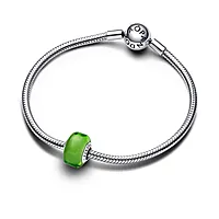 Bilde nummer 3 av Pandora Moments, Charm i 925 sølv med grønn mini muranoglass
