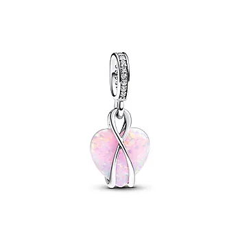 Pandora Moments, Charm i 925 sølv med opaliserende hjerte med teksten "Mom"