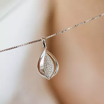 Bilde nummer 3 av Pan Jewelry, Smykke i sølv med zirkonia