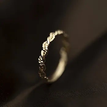 Bilde nummer 3 av Pan Jewelry, Ring i 585 gult gull med tvinnet detaljer
