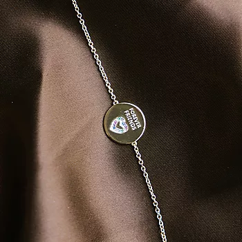 Bilde nummer 3 av Pan Jewelry, Armbånd i 925 forgylt sølv med zirkonia og teksten “FOREVER FRIENDS”