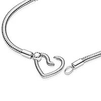 Bilde nummer 2 av Pandora, Armbånd i 925 sølv med hjertelås