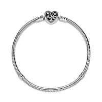 Bilde nummer 3 av Pandora, Armbånd i 925 sølv med hjerte