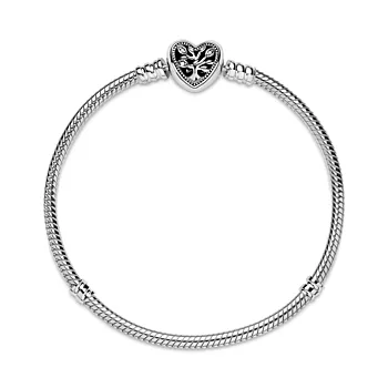 Bilde nummer 3 av Pandora, Armbånd i 925 sølv med hjerte