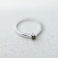 Bilde nummer 5 av Olivia, Ring i 585 hvitt gull med diamant 0,20ct
