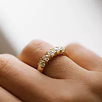 Bilde nummer 3 av Pan Jewelry, Angelica alliansering i 585 gult gull med diamanter 0,75 ct WSI