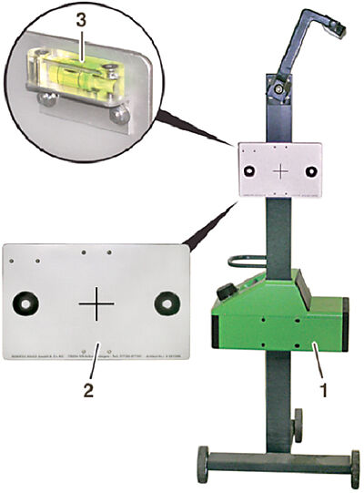 Night View-verktøy (2) på lysjusteringsapparat (1). Libelle for nivellering (3)