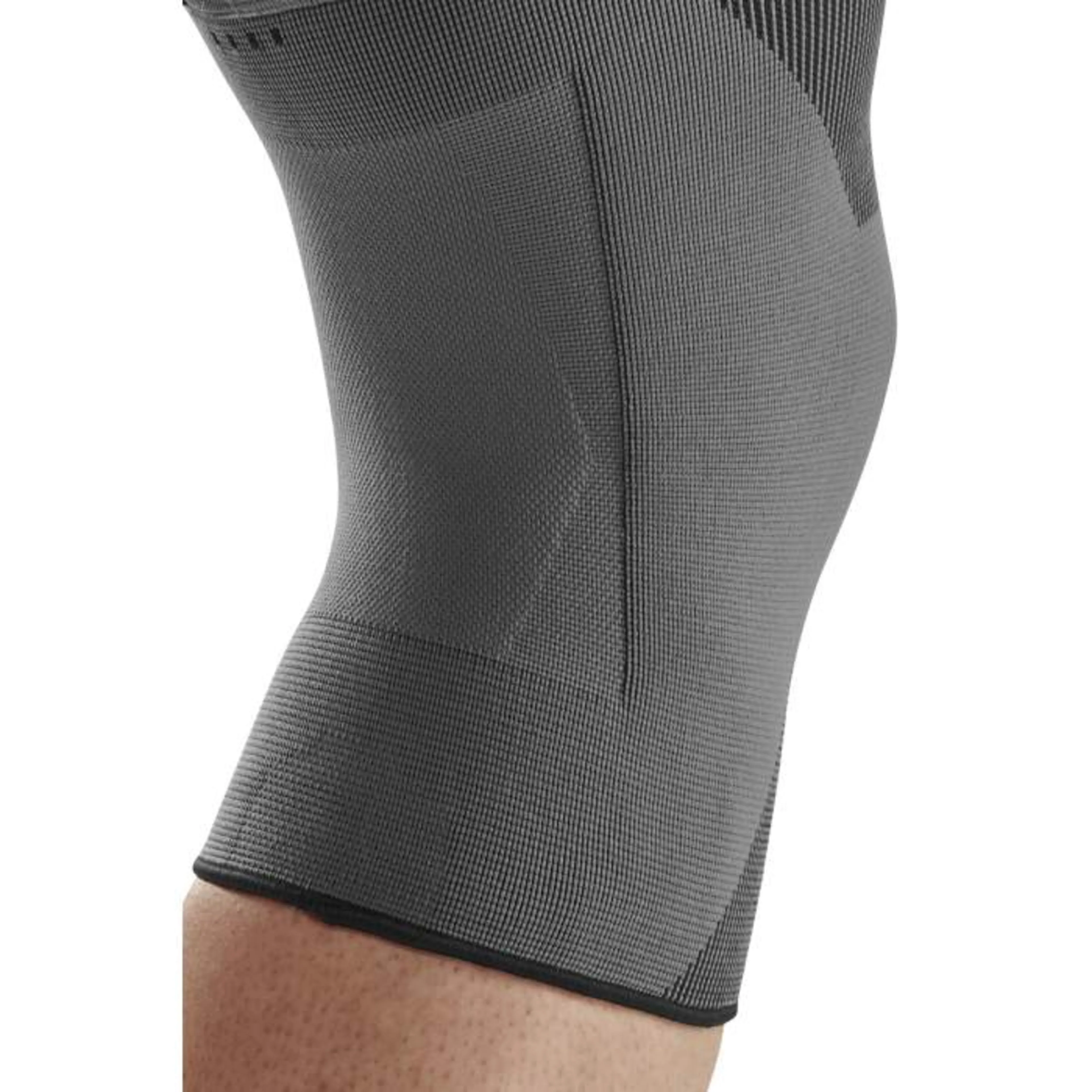 Mid support knee sleeve