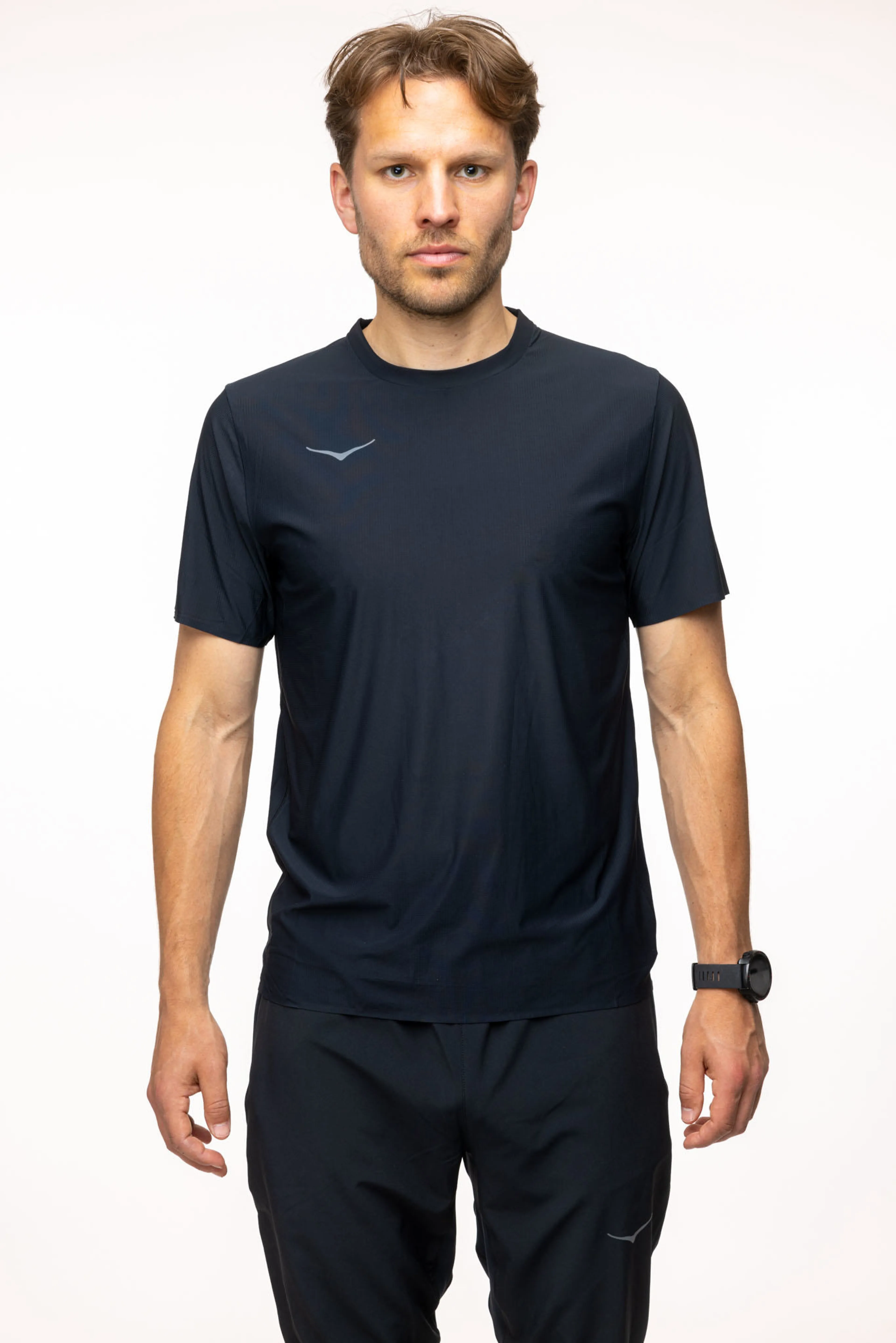 M PERFORMANCE RUN SHORT SLEEVE