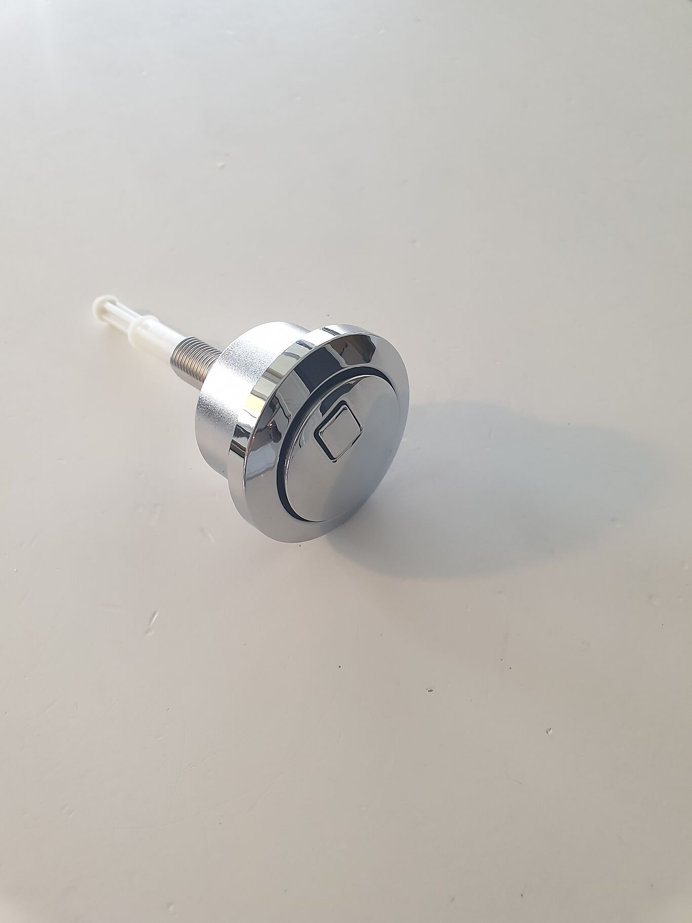 Laufen PRO TRYKKNAPP GAMMEL MODELL 1