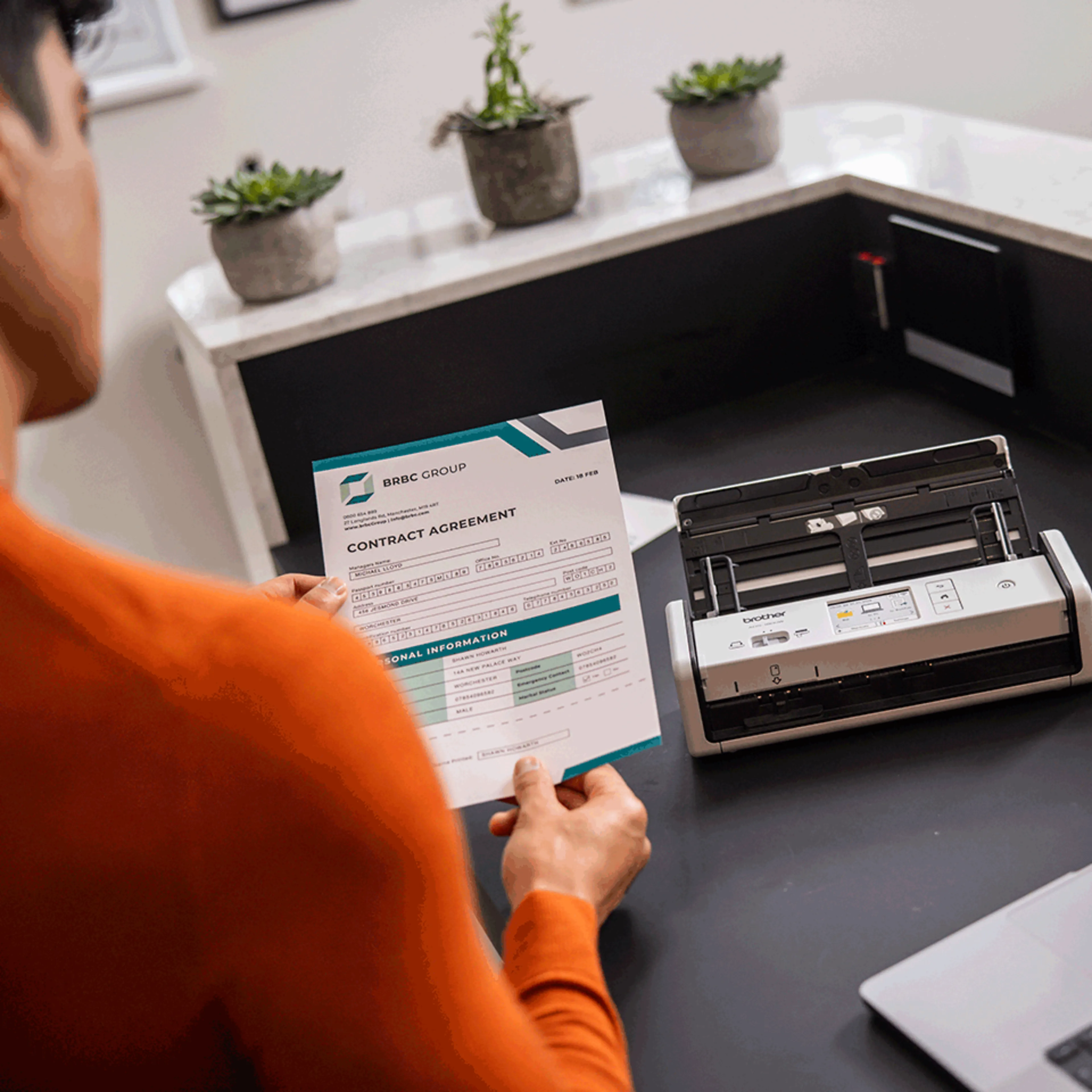 Brother documentscanner ADS-1800W - draadloos - USB-C voeding - kleurentouchscreen
