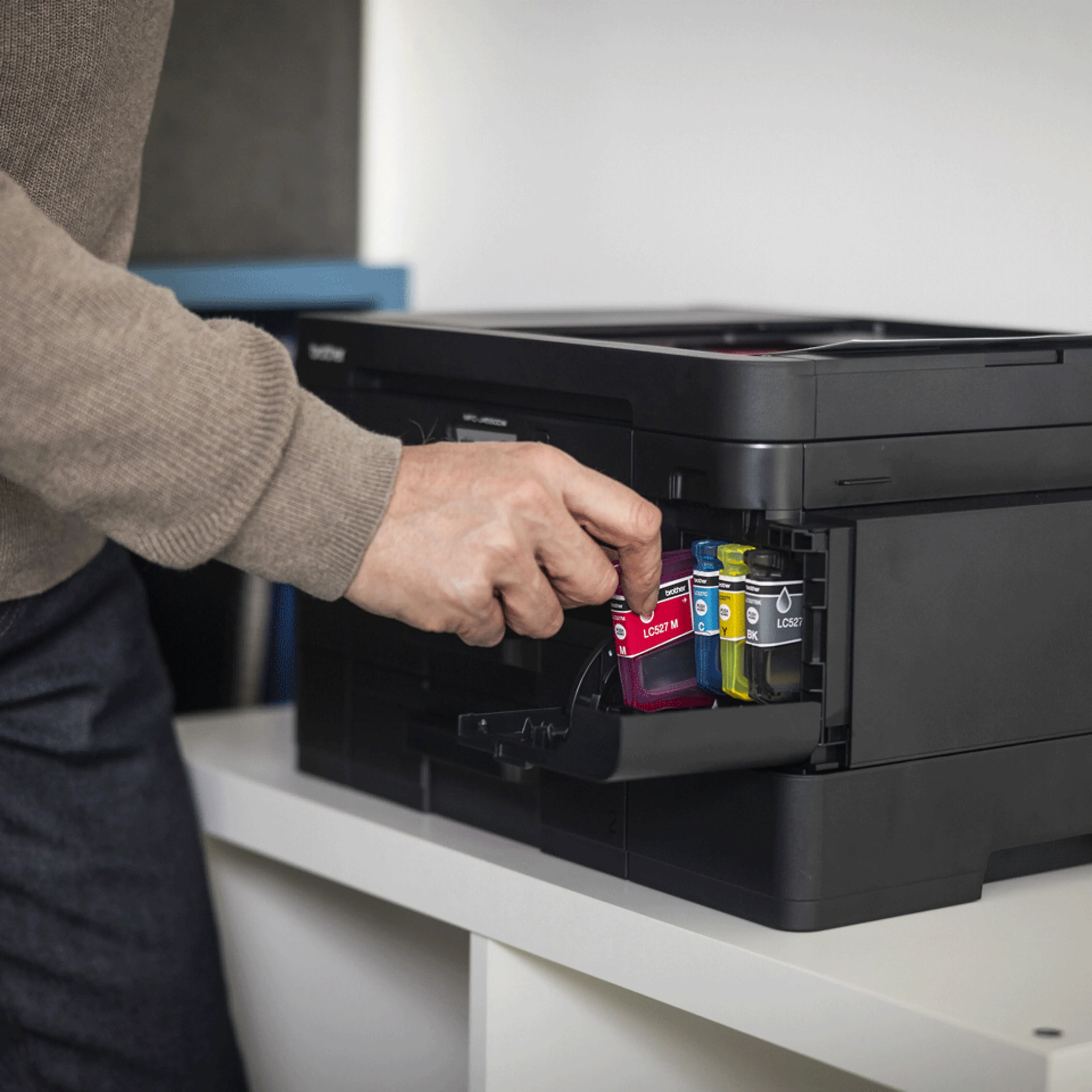 Brother All-in-one MFC-J4550DW - draadloos - Inkjet - 5GHz - 400 vel papiercapaciteit