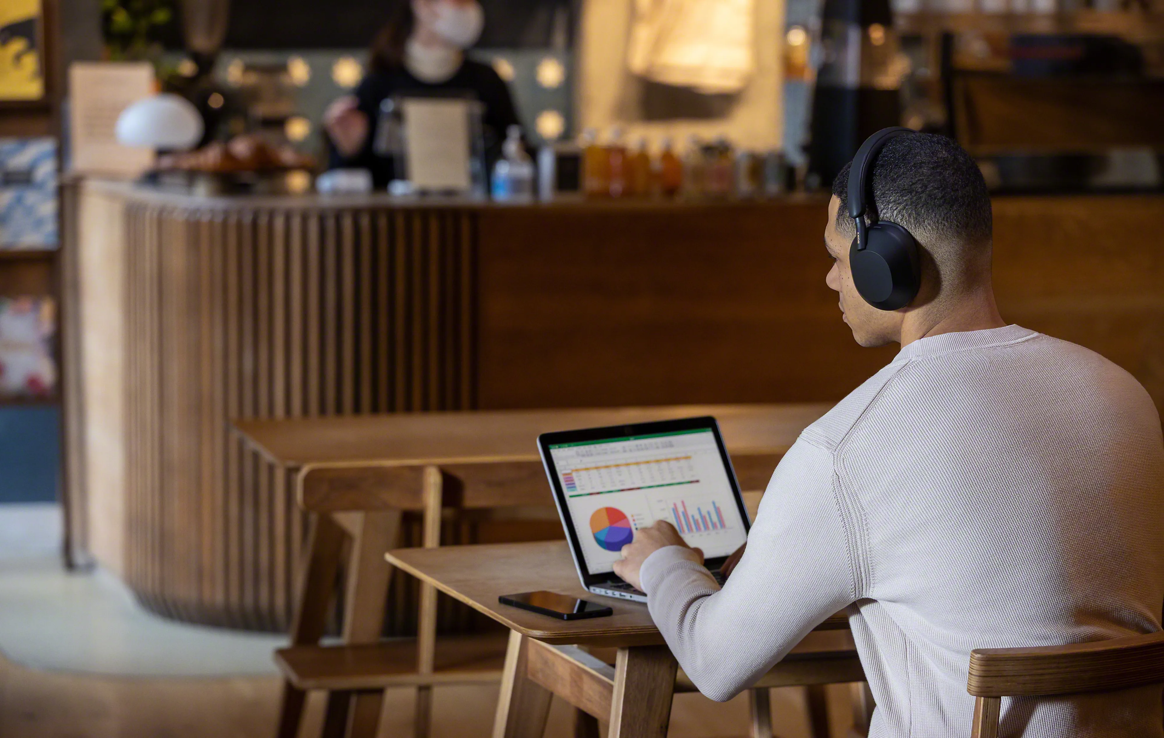 Sony WH-1000XM5 draadloze bluetooth hoofdtelefoon - noise cancelling - 30 uur batterij - zwart