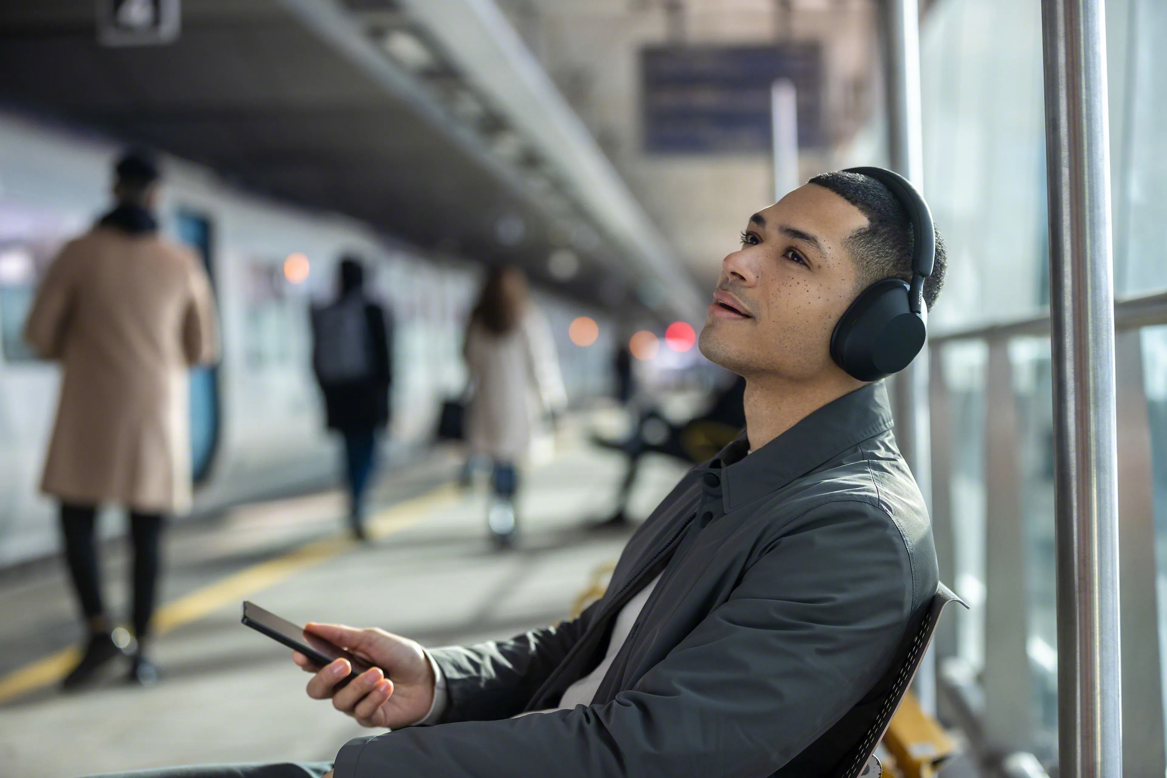 Sony WH-1000XM5 draadloze bluetooth hoofdtelefoon - noise cancelling - 30 uur batterij - zwart